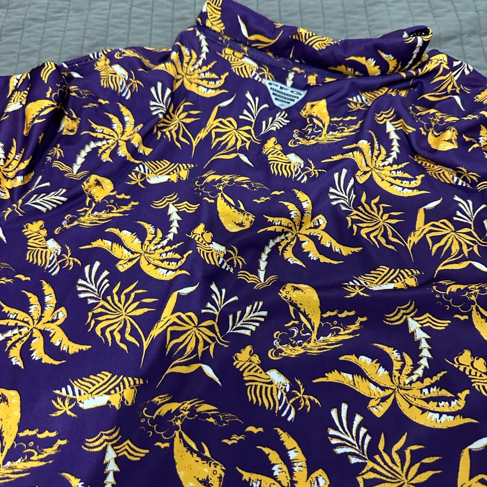 Lau Columbia Hawaiian shirt. Dry fit. Xl